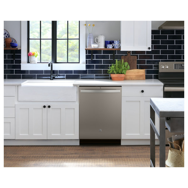 GE Appliances 24" 50 Decibel dBA Builtin Top Control Dishwasher with